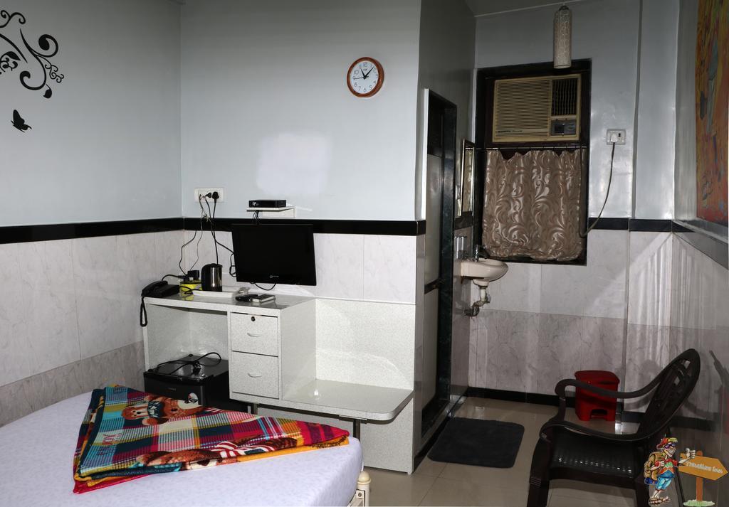 Traveller'S Inn Hotel - Fort Βομβάη Εξωτερικό φωτογραφία