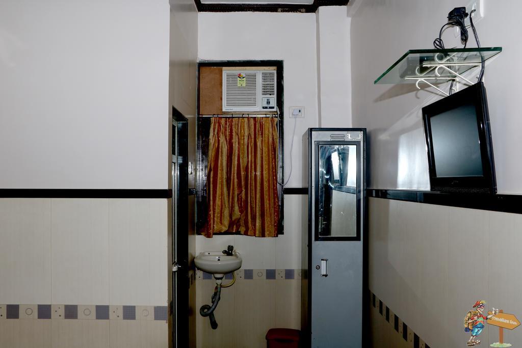 Traveller'S Inn Hotel - Fort Βομβάη Εξωτερικό φωτογραφία